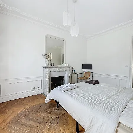 Dreamy Floor View Of Square Trousseau Apartment