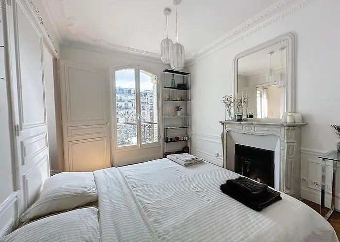 아파트 Dreamy Floor View Of Square Trousseau 파리